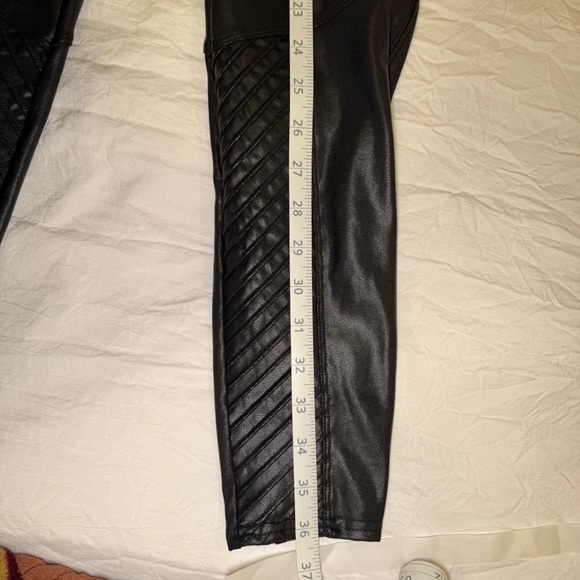 SPANX Faux Leather Moto Leggings - Black - Large‎ - Picture 9 of 10